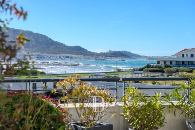 Apartment for sale in MARSEILLE 8EME  - 5 rooms - 290 m&sup2; 