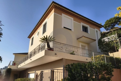 House for sale in MENTON  - 4 rooms - 170 m&sup2; 