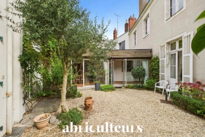 Maison &agrave; vendre &agrave; NANTES  - 8 pi&egrave;ces - 255 m&sup2; 
