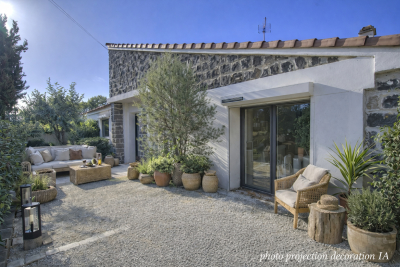 Maison &agrave; vendre &agrave; ST-RAPHAËL  - 7 pi&egrave;ces - 174 m&sup2; 