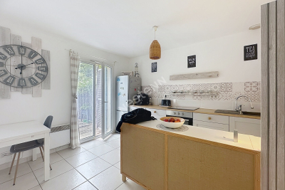 Maison &agrave; vendre &agrave; SANARY-SUR-MER  - 4 pi&egrave;ces - 79 m&sup2; 