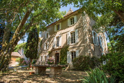 Maison &agrave; vendre &agrave; L'ISLE-SUR-LA-SORGUE  - 10 pi&egrave;ces - 376 m&sup2; 