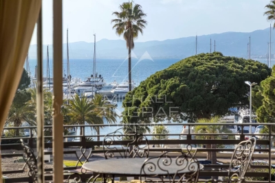 Apartment for sale in CANNES  - 3 rooms - 102 m&sup2; 