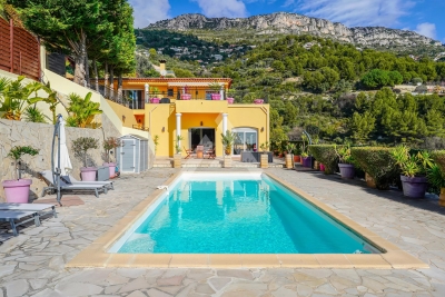 Maison &agrave; vendre &agrave; EZE  - 6 pi&egrave;ces - 251 m&sup2; 