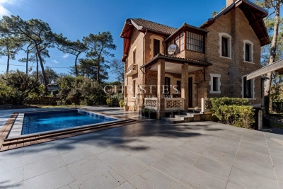 Maison &agrave; vendre &agrave; PYLA-SUR-MER  - 8 pi&egrave;ces - 214 m&sup2; 