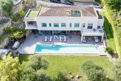 House for sale in NICE  - 8 rooms - 648 m&sup2; 