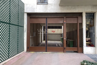 Parking/Garage &agrave; vendre &agrave; PARIS 15EME    