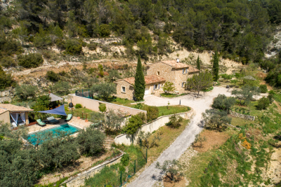 Maison &agrave; vendre &agrave; LE BARROUX  - 13 pi&egrave;ces - 322 m&sup2; 