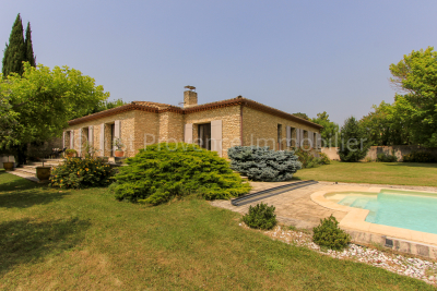 Maison &agrave; vendre &agrave; CARPENTRAS  - 6 pi&egrave;ces - 234 m&sup2; 