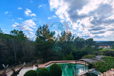 Maison &agrave; vendre &agrave; FLAYOSC  - 7 pi&egrave;ces - 250 m&sup2; 