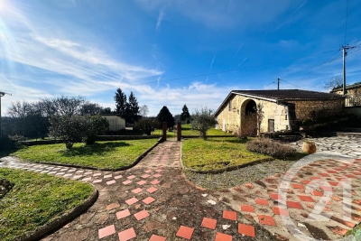 Maison &agrave; vendre &agrave; ST-ANDRÉ-DE-CUBZAC  - 7 pi&egrave;ces - 280 m&sup2; 