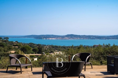 Maison &agrave; vendre &agrave; GRIMAUD  - 5 pi&egrave;ces - 180 m&sup2; 