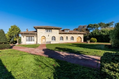 Maison &agrave; vendre &agrave; EYSINES  - 8 pi&egrave;ces - 507 m&sup2; 