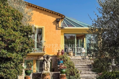 Maison &agrave; vendre &agrave; SPÉRACÈDES  - 8 pi&egrave;ces - 230 m&sup2; 