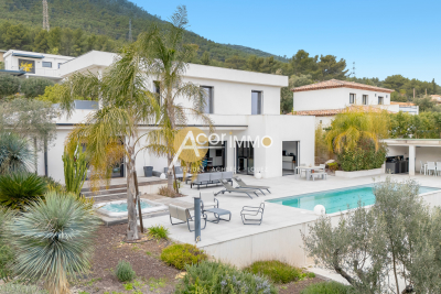 Maison &agrave; vendre &agrave; LA VALETTE-DU-VAR  - 6 pi&egrave;ces - 171 m&sup2; 