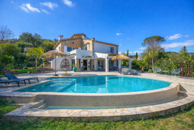 Maison &agrave; vendre &agrave; MANDELIEU-LA-NAPOULE  - 6 pi&egrave;ces - 175 m&sup2; 