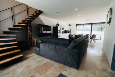 Maison &agrave; vendre &agrave; BUIS LES BARONNIES  - 5 pi&egrave;ces - 151 m&sup2; 