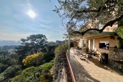 Maison &agrave; vendre &agrave; TOULON  - 6 pi&egrave;ces - 200 m&sup2; 