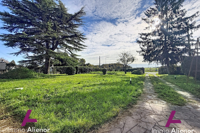 Maison &agrave; vendre &agrave; ST GEORGES DES COTEAUX  - 6 pi&egrave;ces - 164 m&sup2; 