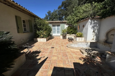 Maison &agrave; vendre pool lorgues 