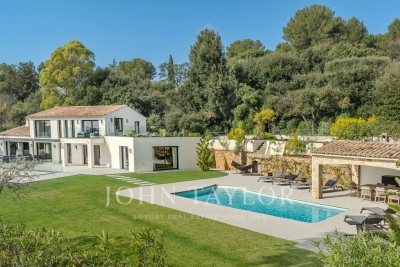 Maison &agrave; vendre &agrave; VALBONNE  - 9 pi&egrave;ces - 363 m&sup2; 