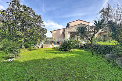 Maison &agrave; vendre &agrave; AURIBEAU-SUR-SIAGNE  - 4 pi&egrave;ces - 186 m&sup2; 