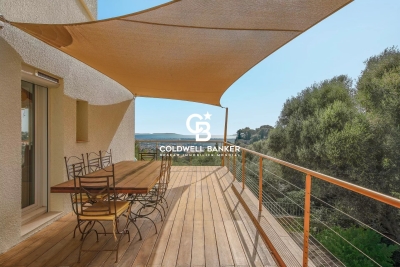 Maison &agrave; vendre &agrave; HYÈRES  - 5 pi&egrave;ces - 136 m&sup2; 