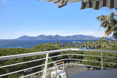 Appartement &agrave; louer &agrave; CANNES  - 4 pi&egrave;ces - 108 m&sup2; 