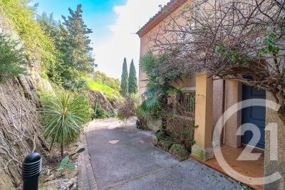 Maison &agrave; vendre &agrave; BORMES-LES-MIMOSAS  - 4 pi&egrave;ces - 75 m&sup2; 