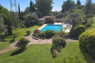 Maison &agrave; vendre &agrave; OLLIOULES  - 6 pi&egrave;ces - 240 m&sup2; 
