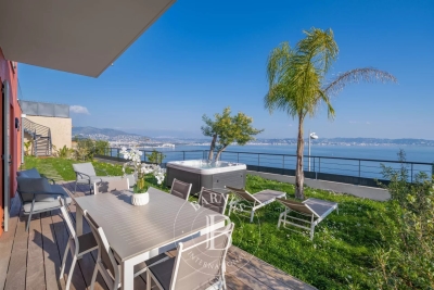 Appartement &agrave; vendre &agrave; THÉOULE-SUR-MER  - 4 pi&egrave;ces - 126 m&sup2; 