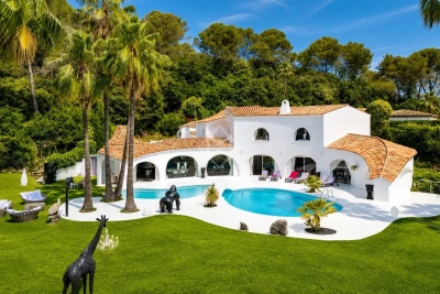 Maison &agrave; vendre &agrave; MOUGINS Saint-Barthelemy - 8 pi&egrave;ces - 500 m&sup2; 