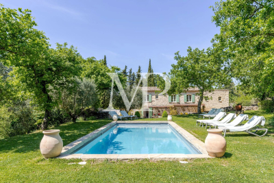 Villa à Lacoste &agrave; louer à partir de 4 375 € / semaine, Photo 1