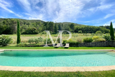 Villa à Lacoste &agrave; louer à partir de 7 500 € / semaine, Photo 1