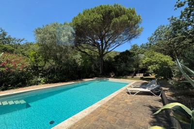 House for sale in GRIMAUD  - 7 rooms - 250 m&sup2; 