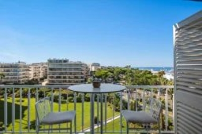 Appartement &agrave; louer &agrave; CANNES  - 4 pi&egrave;ces - 98 m&sup2; 