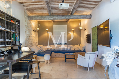 Villa à L'Isle-sur-la-Sorgue &agrave; louer à partir de 11 000 € / semaine, Photo 11