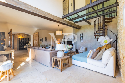 Villa à L'Isle-sur-la-Sorgue &agrave; louer à partir de 11 000 € / semaine, Photo 12