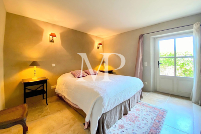 Villa à Lacoste &agrave; louer à partir de 7 500 € / semaine, Photo 16
