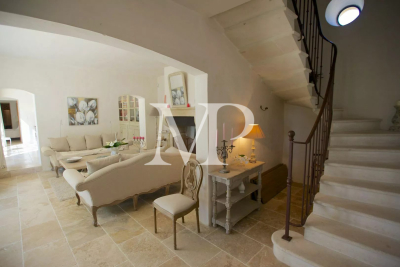 Villa à L'Isle-sur-la-Sorgue &agrave; louer à partir de 6 875 € / semaine, Photo 17