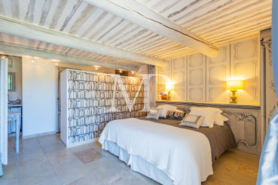 Villa à L'Isle-sur-la-Sorgue &agrave; louer à partir de 11 000 € / semaine, Photo 17