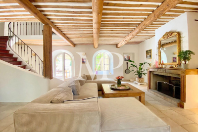Villa à Maubec &agrave; louer à partir de 6 625 € / semaine, Photo 18
