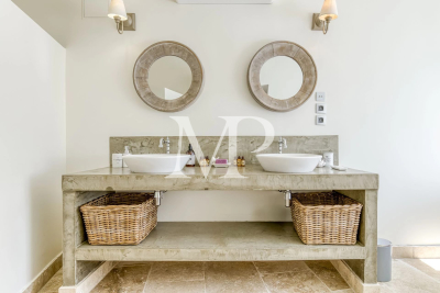 Villa à Lacoste &agrave; louer à partir de 4 375 € / semaine, Photo 18