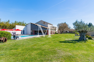 Villa à L'Isle-sur-la-Sorgue &agrave; louer à partir de 11 000 € / semaine, Photo 5