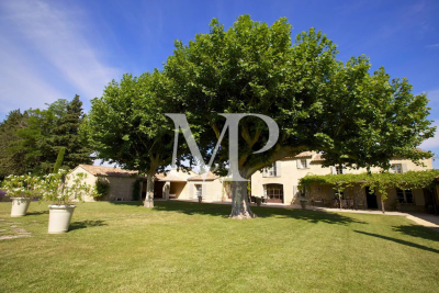 Villa à L'Isle-sur-la-Sorgue &agrave; louer à partir de 6 875 € / semaine, Photo 6