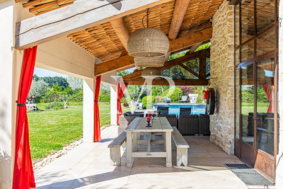 Villa à L'Isle-sur-la-Sorgue &agrave; louer à partir de 11 000 € / semaine, Photo 6