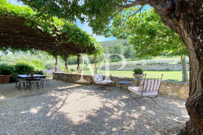 Villa à Lacoste &agrave; louer à partir de 7 500 € / semaine, Photo 7