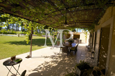 Villa à L'Isle-sur-la-Sorgue &agrave; louer à partir de 6 875 € / semaine, Photo 7