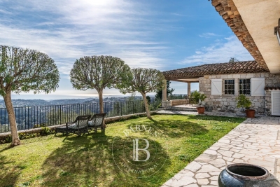 Maison &agrave; vendre &agrave; VENCE  - 10 pi&egrave;ces - 639 m&sup2; 