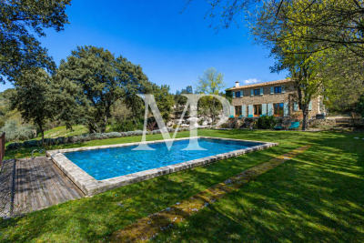 Villa à Gordes &agrave; louer à partir de 5 450 € / semaine, Photo 3